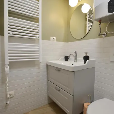 Lisa Apartament *