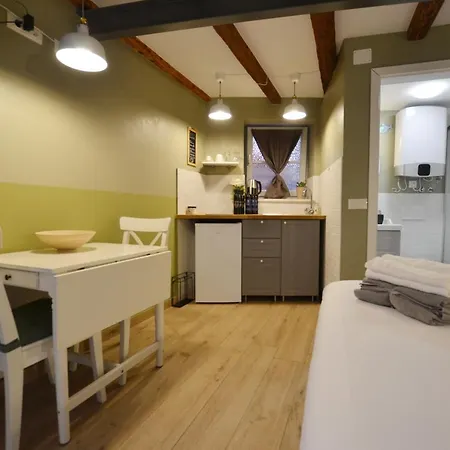 Lisa Apartment *
